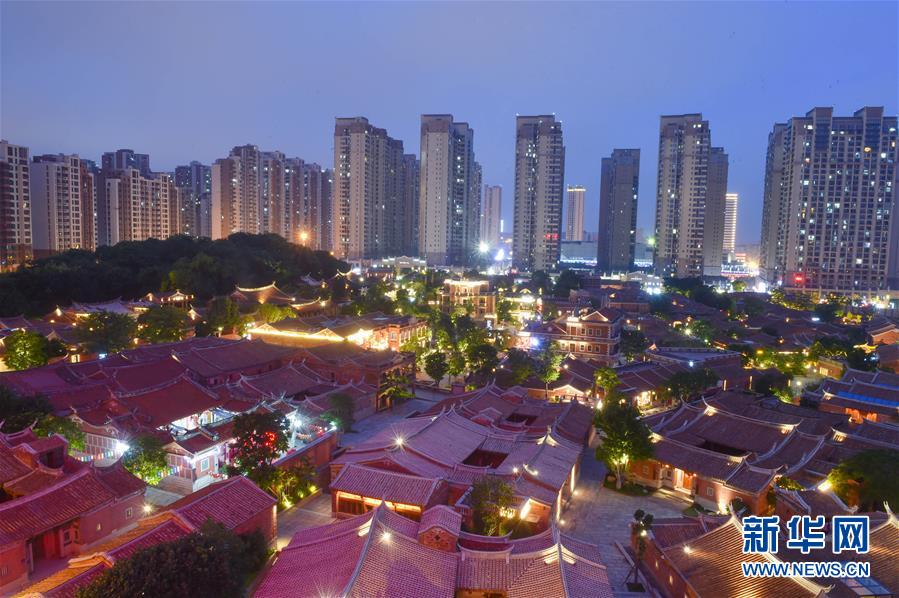 (新華全媒頭條·壯闊東方潮 奮進新時代——慶祝改革開放40年·圖文互動)(1)敢為天下先 愛拼才會贏——“晉江經(jīng)驗”啟示錄 (新華全媒頭條·壯闊東方潮 奮進新時代——慶祝改革開放40年·圖文互動)(1)敢為天下先 愛拼才會贏——“晉江經(jīng)驗”啟示錄